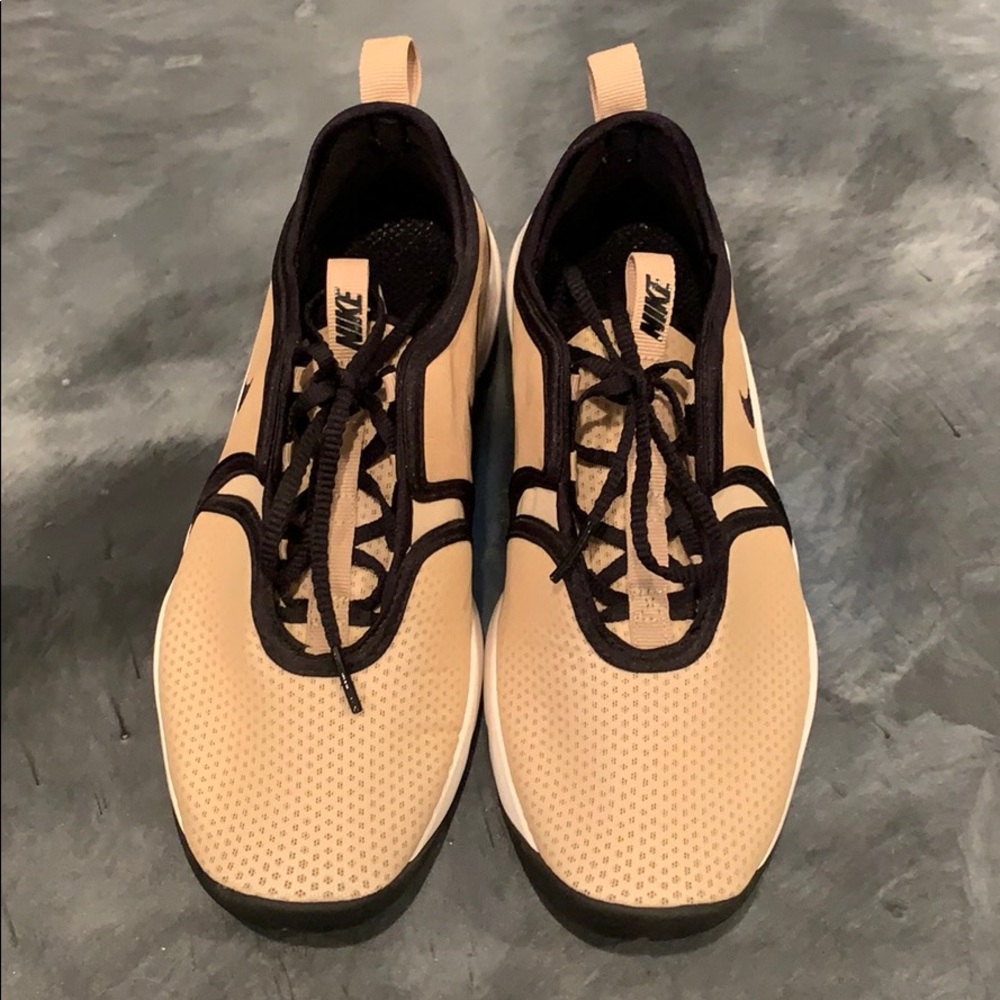 NWOT Nike Tennis Shoes